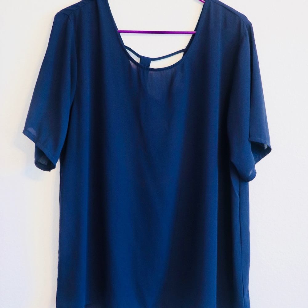 NWOT Plus Size "T" Back Blouse